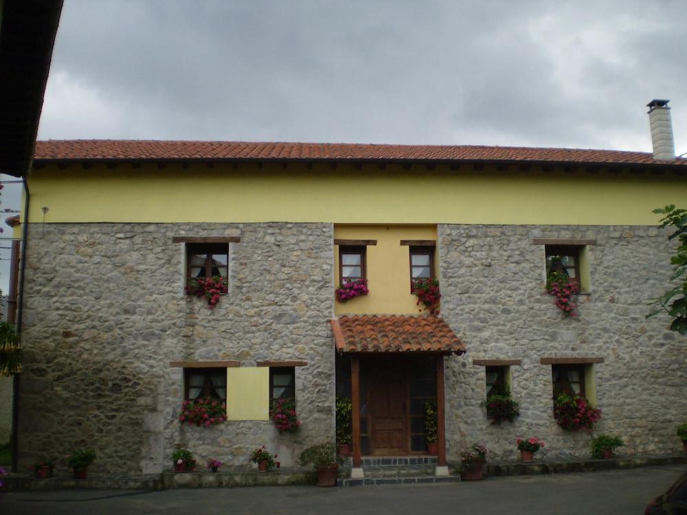 Casa De Aldea Ruiloba Camango Exterior foto